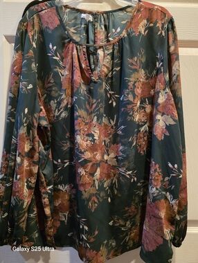 Dark Green Floral Long Sleeve Blouse